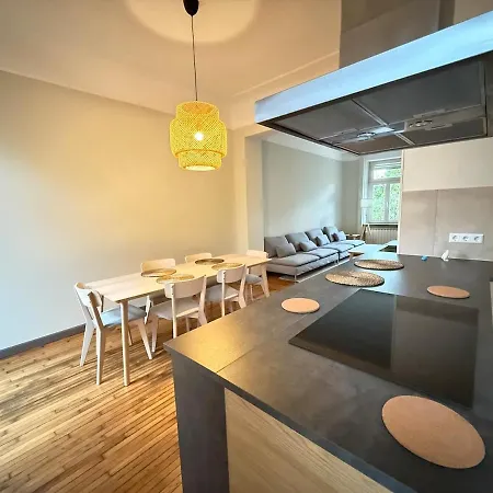 Le Gaston De Belair - 005 - 2nd Floor - Shared Kitchen 아파트