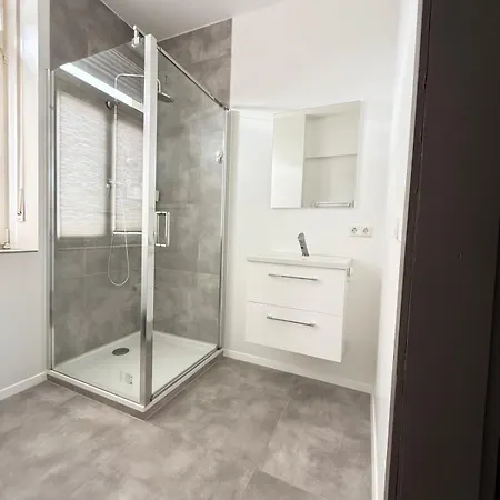 Apartment Le Gaston De Belair - 005 - 2nd Floor - Shared Kitchen *