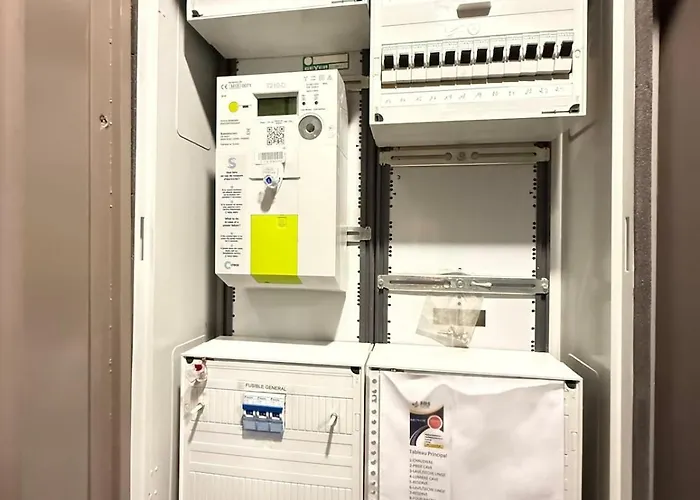 Le Gaston De Belair - 005 - 2nd Floor - Shared Kitchen * Schieren